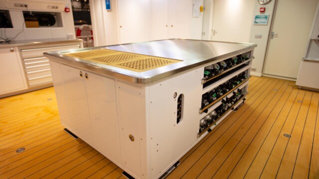 Center Island - Laboratory Installation