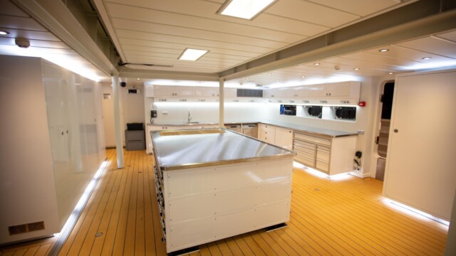 Dive Locker and Laboratory Installation