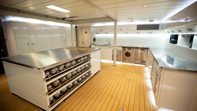 Dive Locker and Laboratory Installation